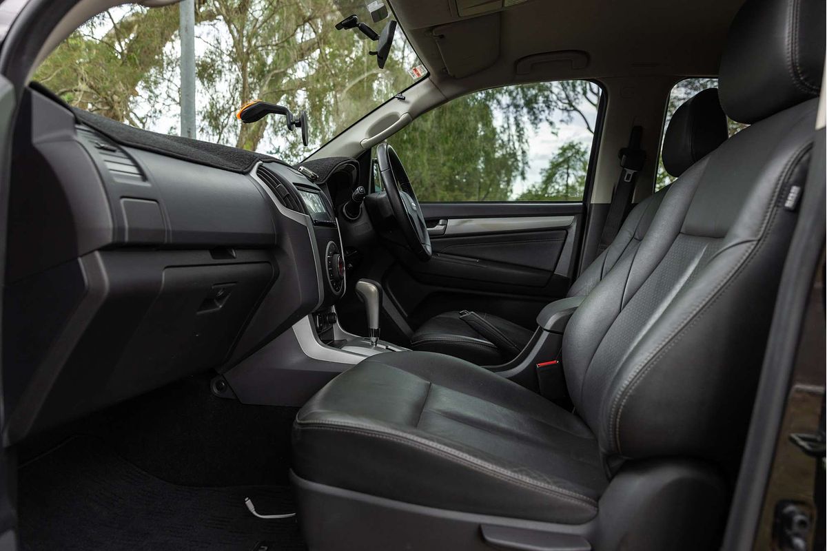 2015 Isuzu MU-X LS-T