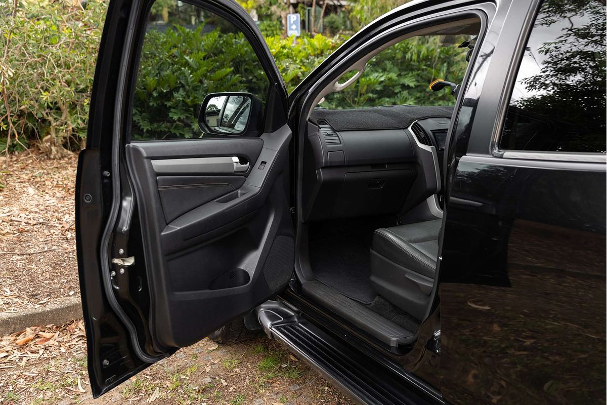 2015 Isuzu MU-X LS-T