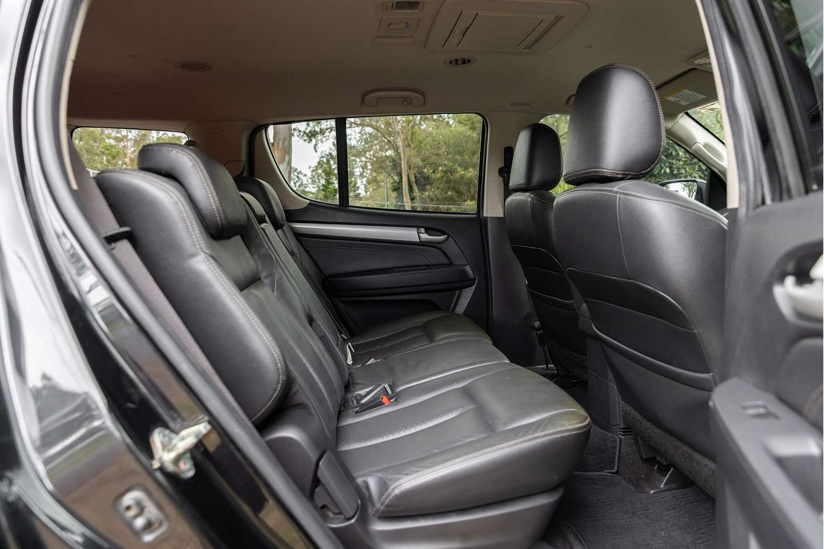 2015 Isuzu MU-X LS-T