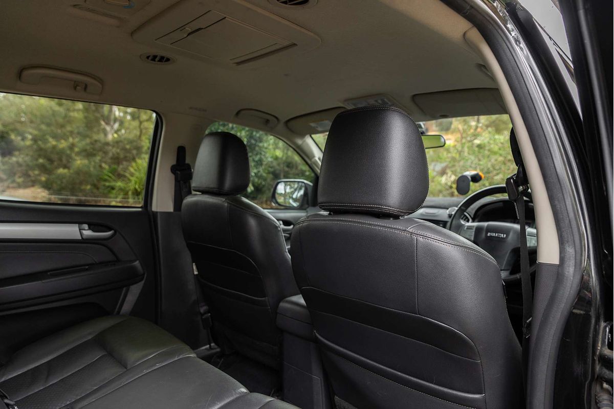 2015 Isuzu MU-X LS-T