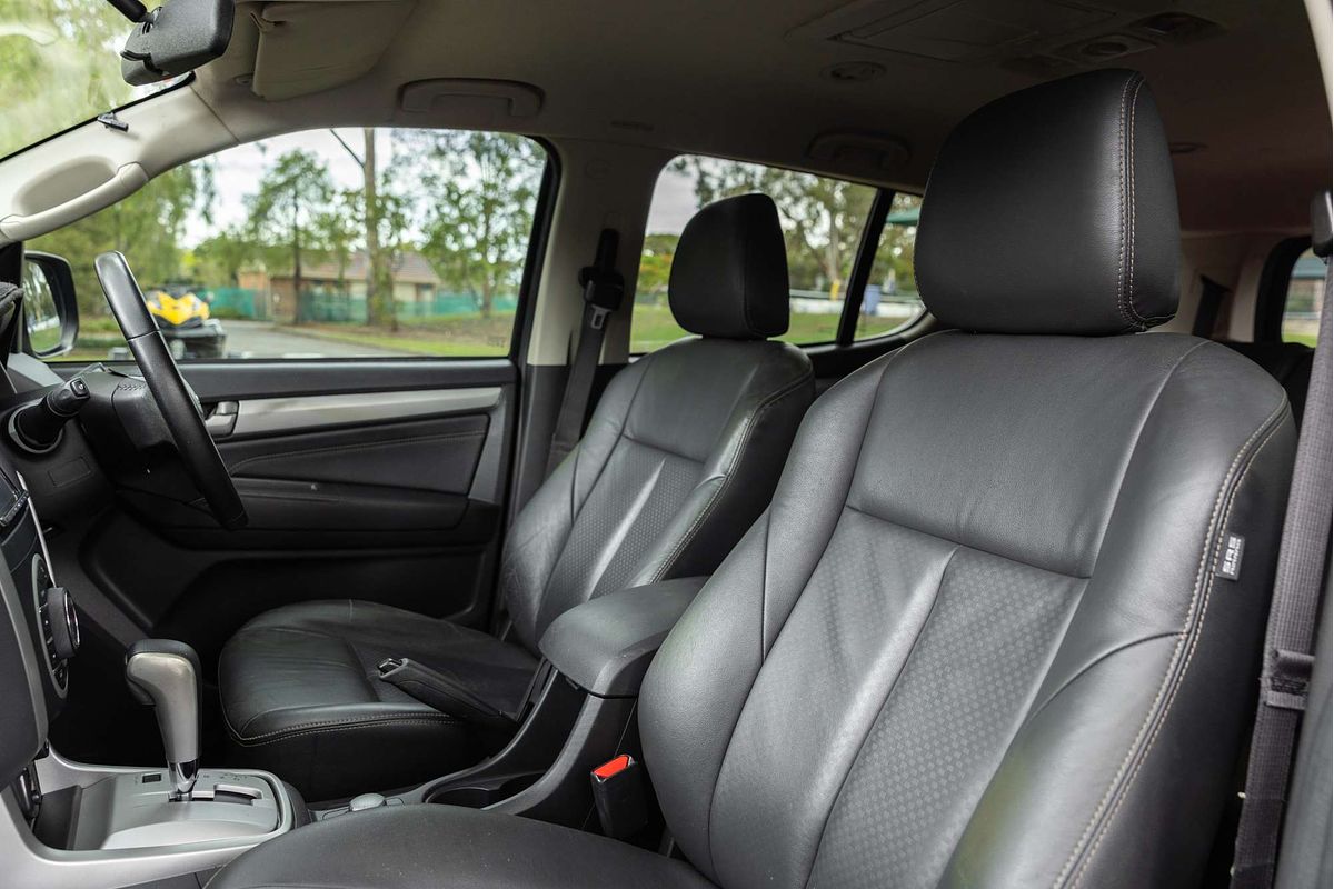 2015 Isuzu MU-X LS-T