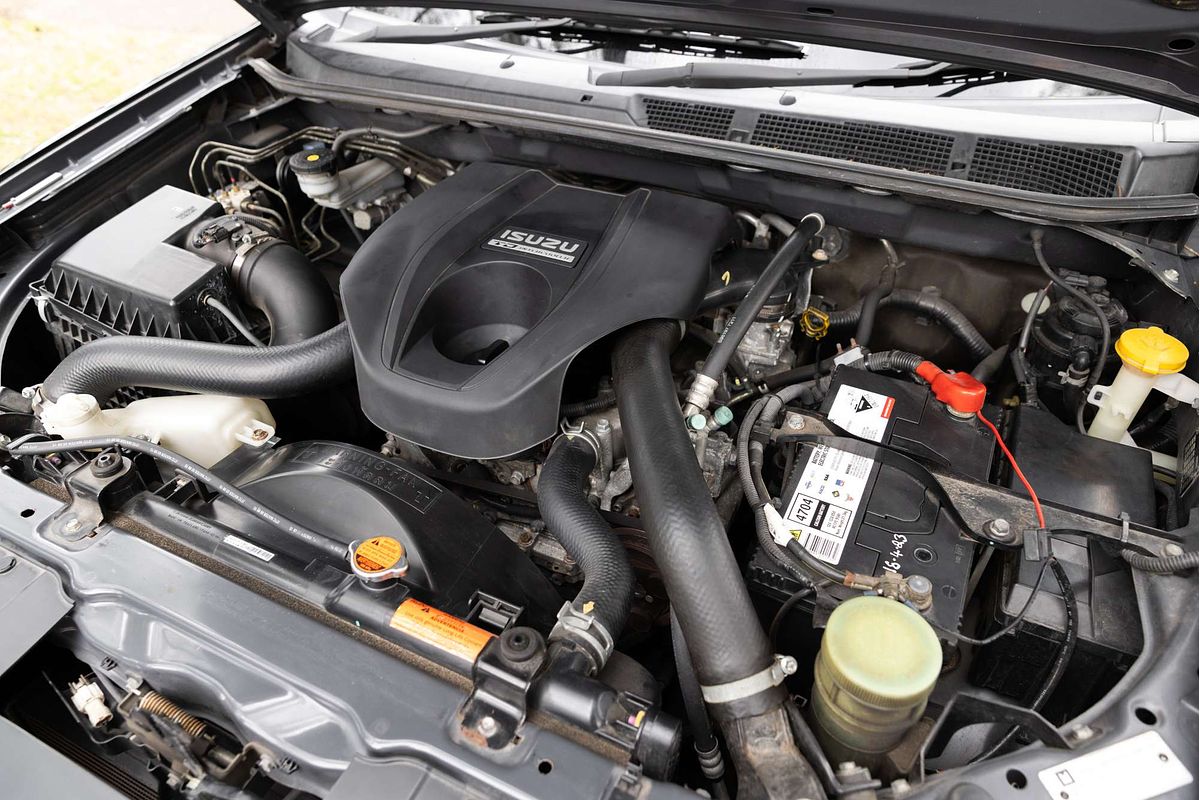 2015 Isuzu MU-X LS-T