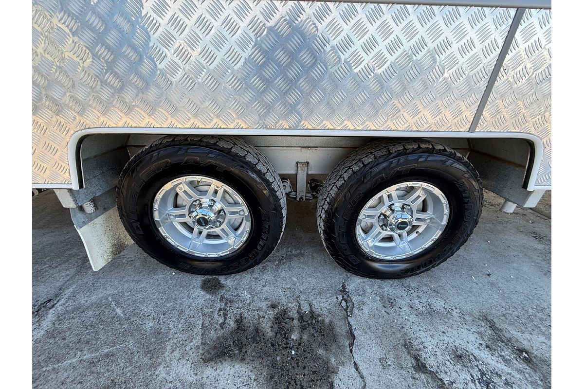 2018 Supreme CLASSIC CARAVAN