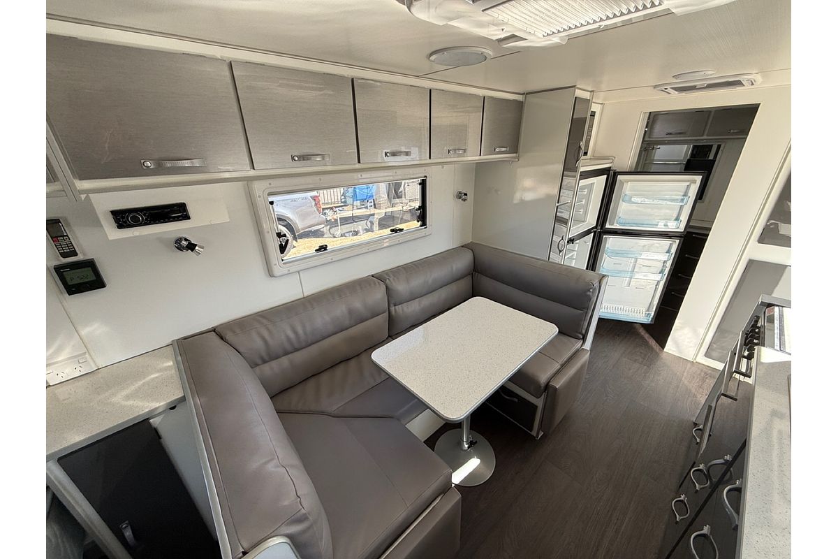 2018 Supreme CLASSIC CARAVAN