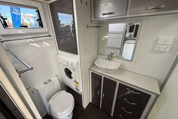 2018 Supreme CLASSIC CARAVAN