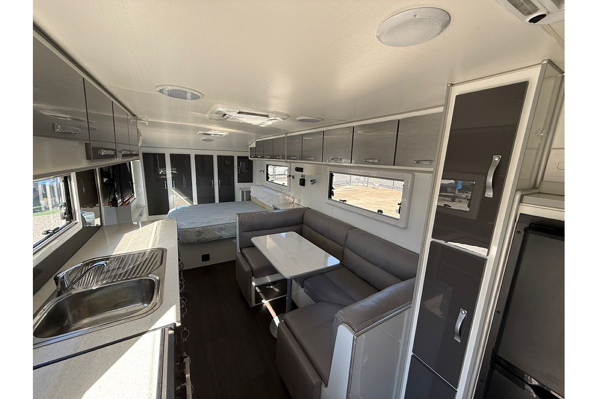 2018 Supreme CLASSIC CARAVAN