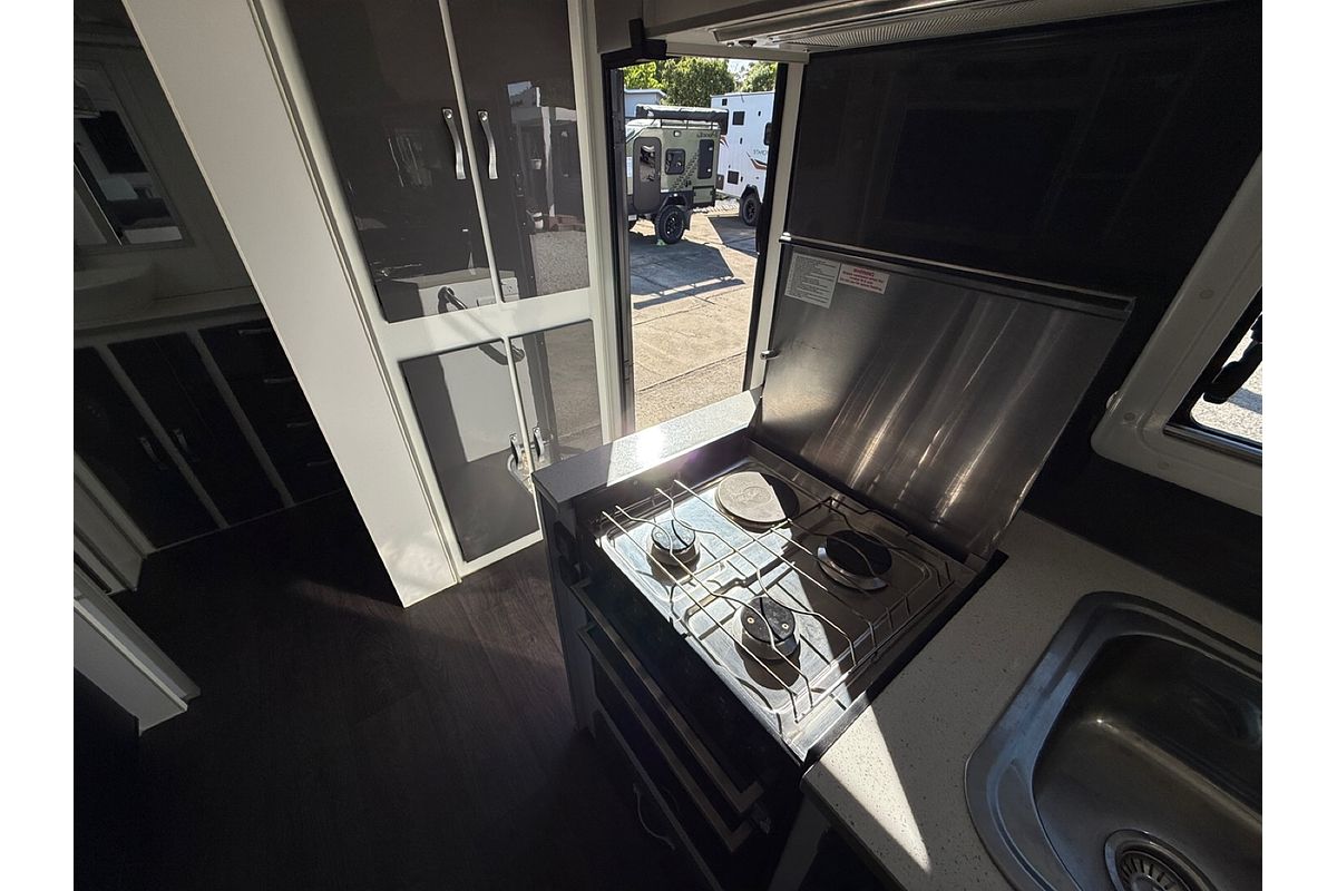 2018 Supreme CLASSIC CARAVAN