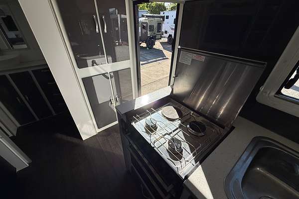 2018 Supreme CLASSIC CARAVAN