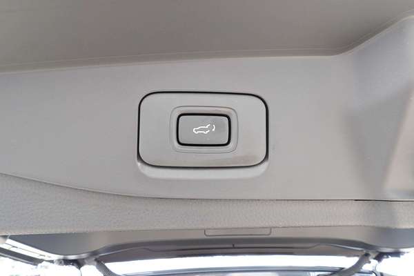 2025 Isuzu MU-X LS-U