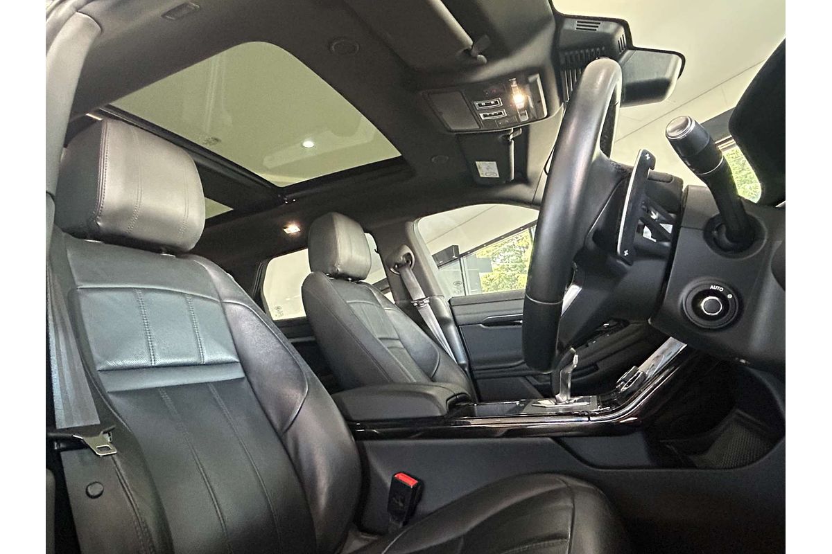 2021 Land Rover Range Rover Evoque P250 R-Dynamic SE L551