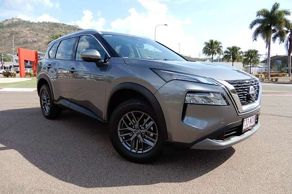 2025 Nissan X-TRAIL ST T33
