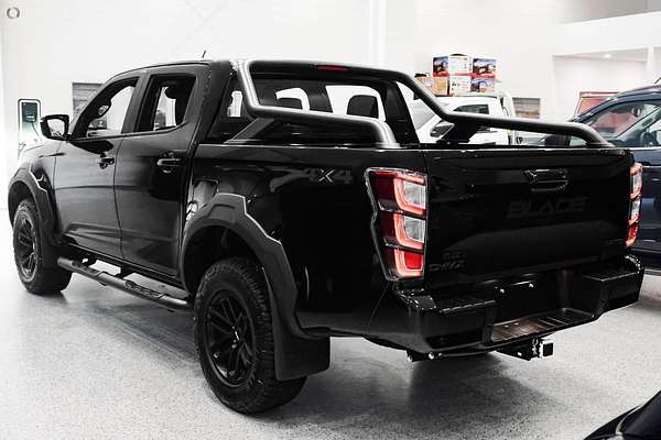 2025 Isuzu D-MAX BLADE 4X4