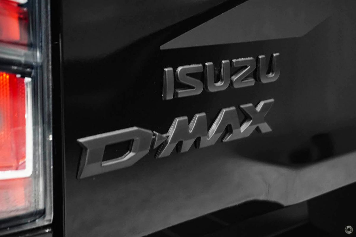 2025 Isuzu D-MAX BLADE 4X4