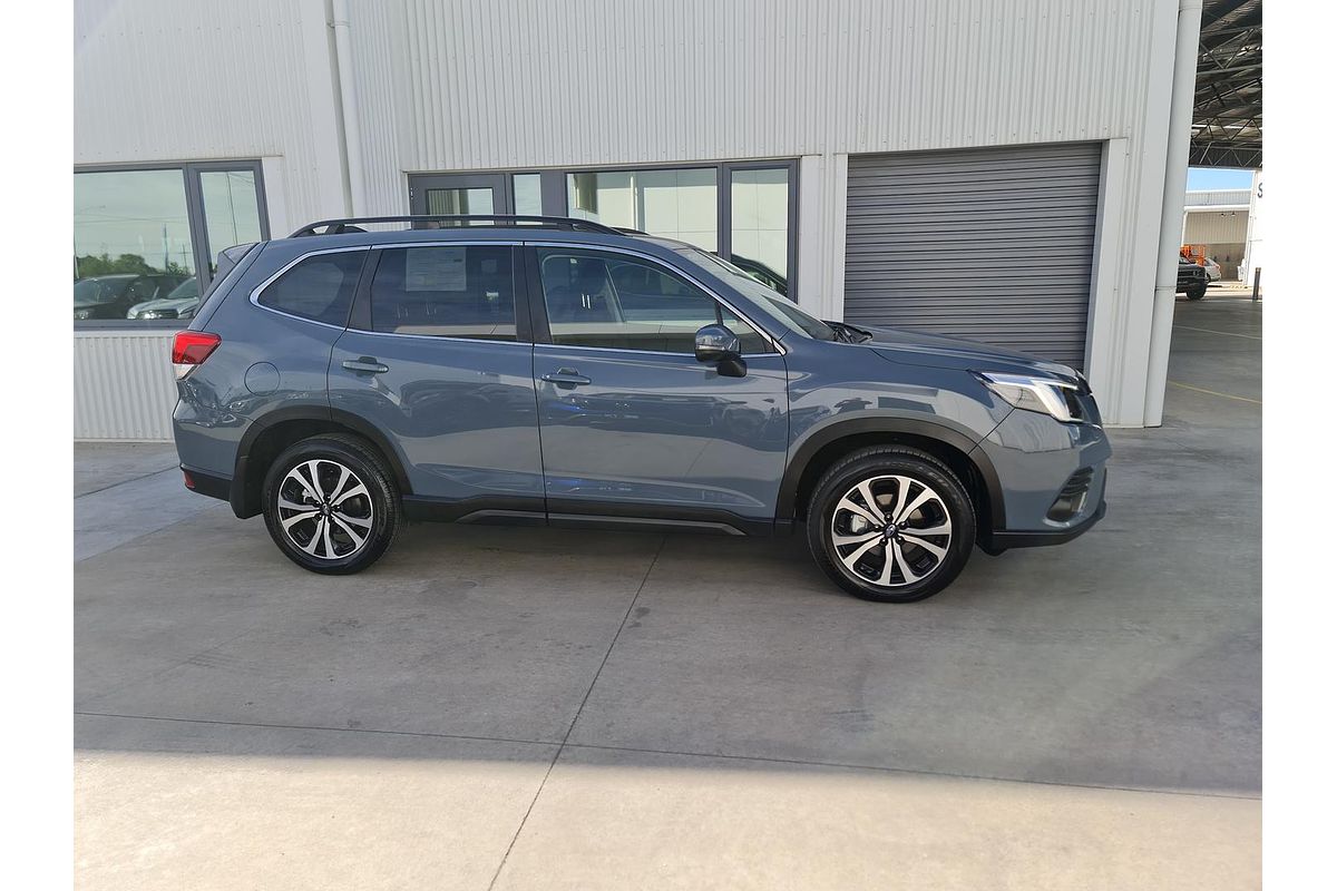 2024 Subaru Forester 2.5i Premium S5