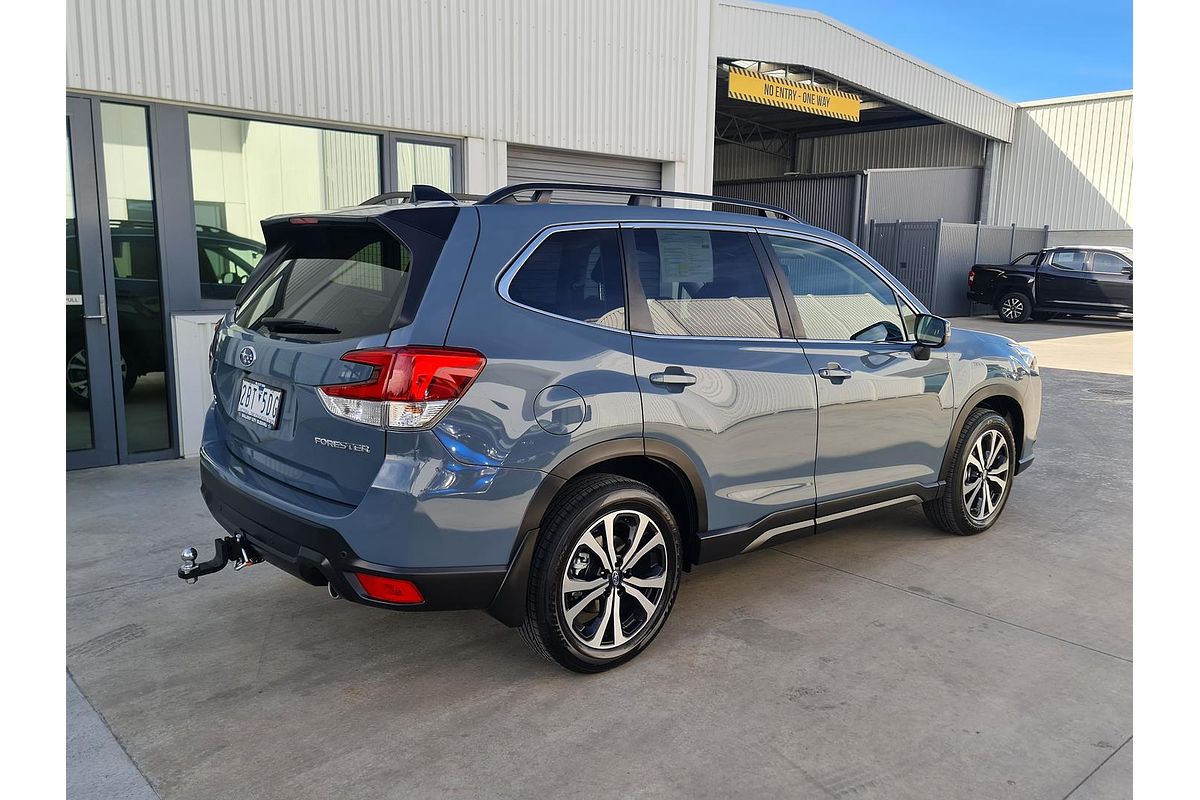 2024 Subaru Forester 2.5i Premium S5