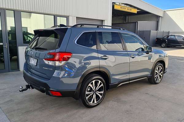 2024 Subaru Forester 2.5i Premium S5
