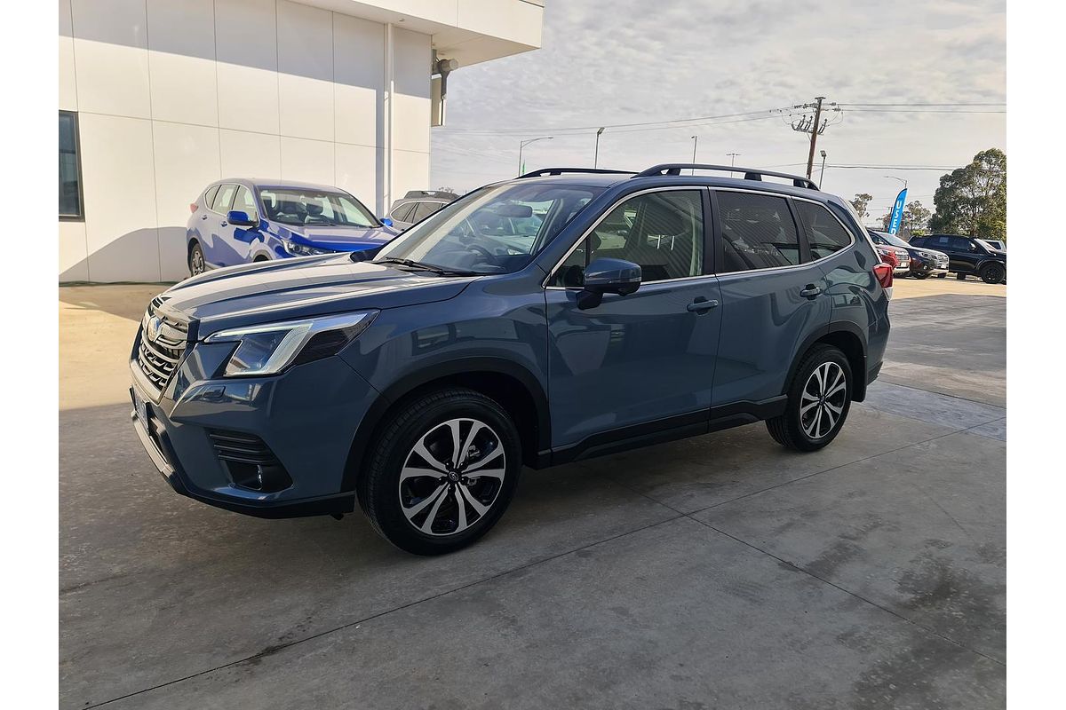 2024 Subaru Forester 2.5i Premium S5