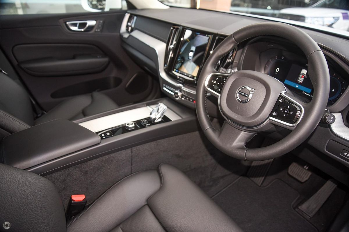 2023 Volvo XC60 Ultimate B5 Bright