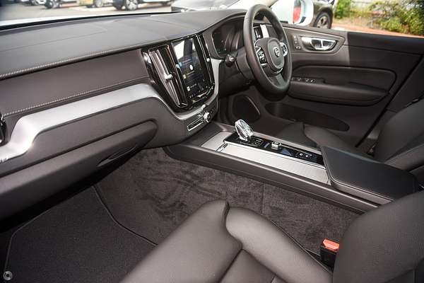 2023 Volvo XC60 Ultimate B5 Bright