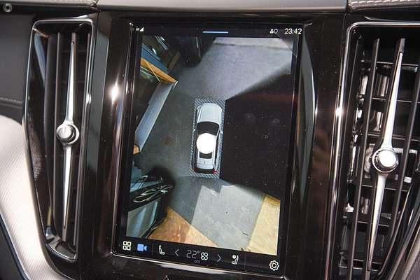 2023 Volvo XC60 Ultimate B5 Bright
