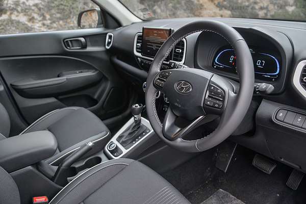 2025 Hyundai Venue Elite QX.V5