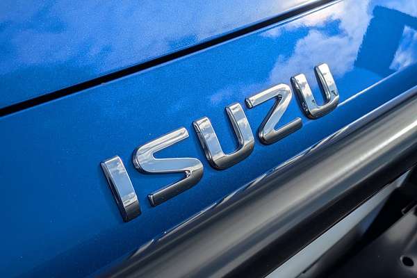 2025 Isuzu MU-X LS-T