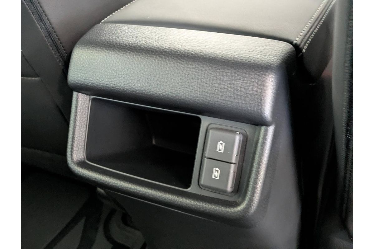 2025 Isuzu MU-X LS-T