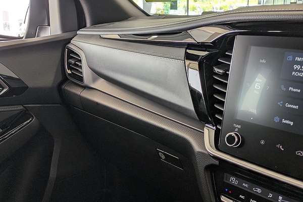 2025 Isuzu MU-X LS-T