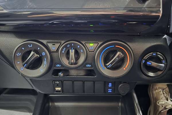 2021 Toyota Hilux SR GUN126R 4X4