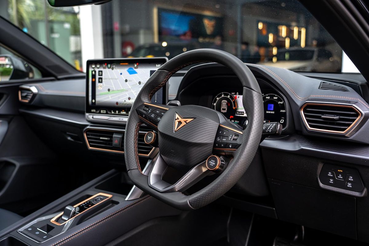 2025 CUPRA Leon VZe KL