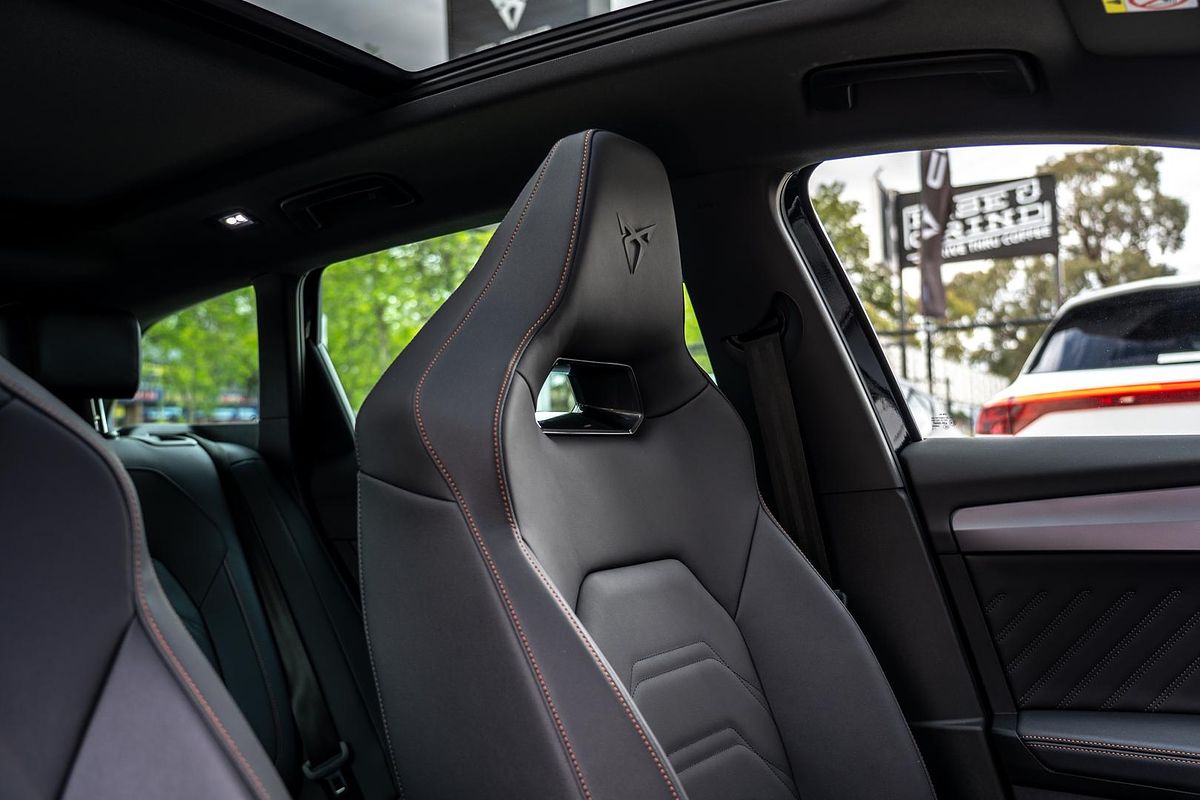 2025 CUPRA Leon VZe KL