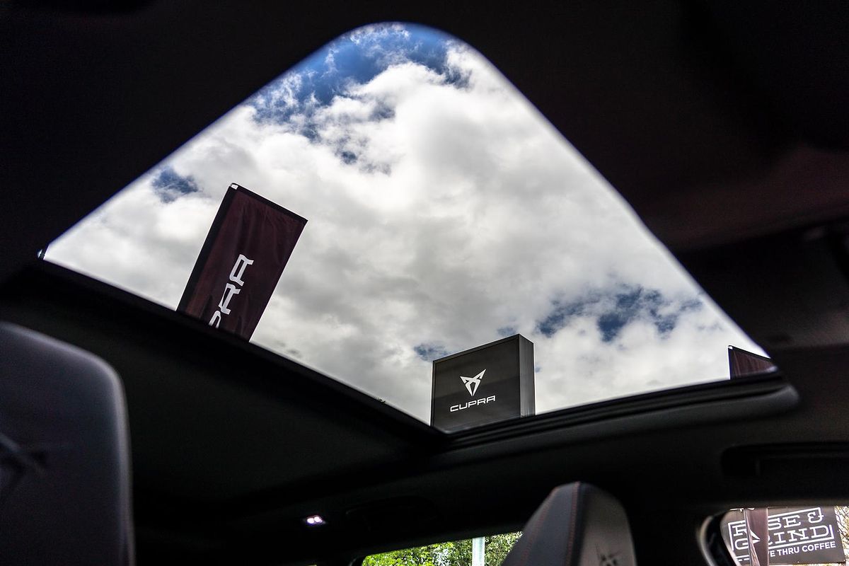 2025 CUPRA Leon VZe KL