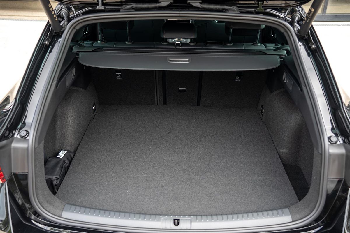 2025 CUPRA Leon VZe KL