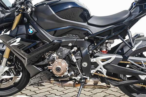 2024 BMW S 1000 R Race S 1000