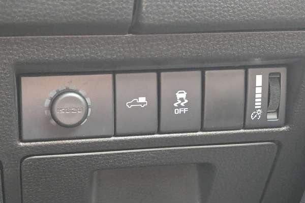 2025 Isuzu D-MAX LS-U 4X4