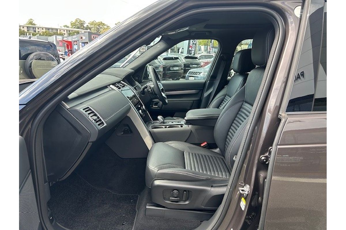 2024 Land Rover Discovery D350 Dynamic SE Series 5