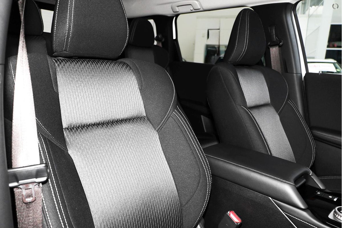 2025 Mitsubishi Outlander LS ZM