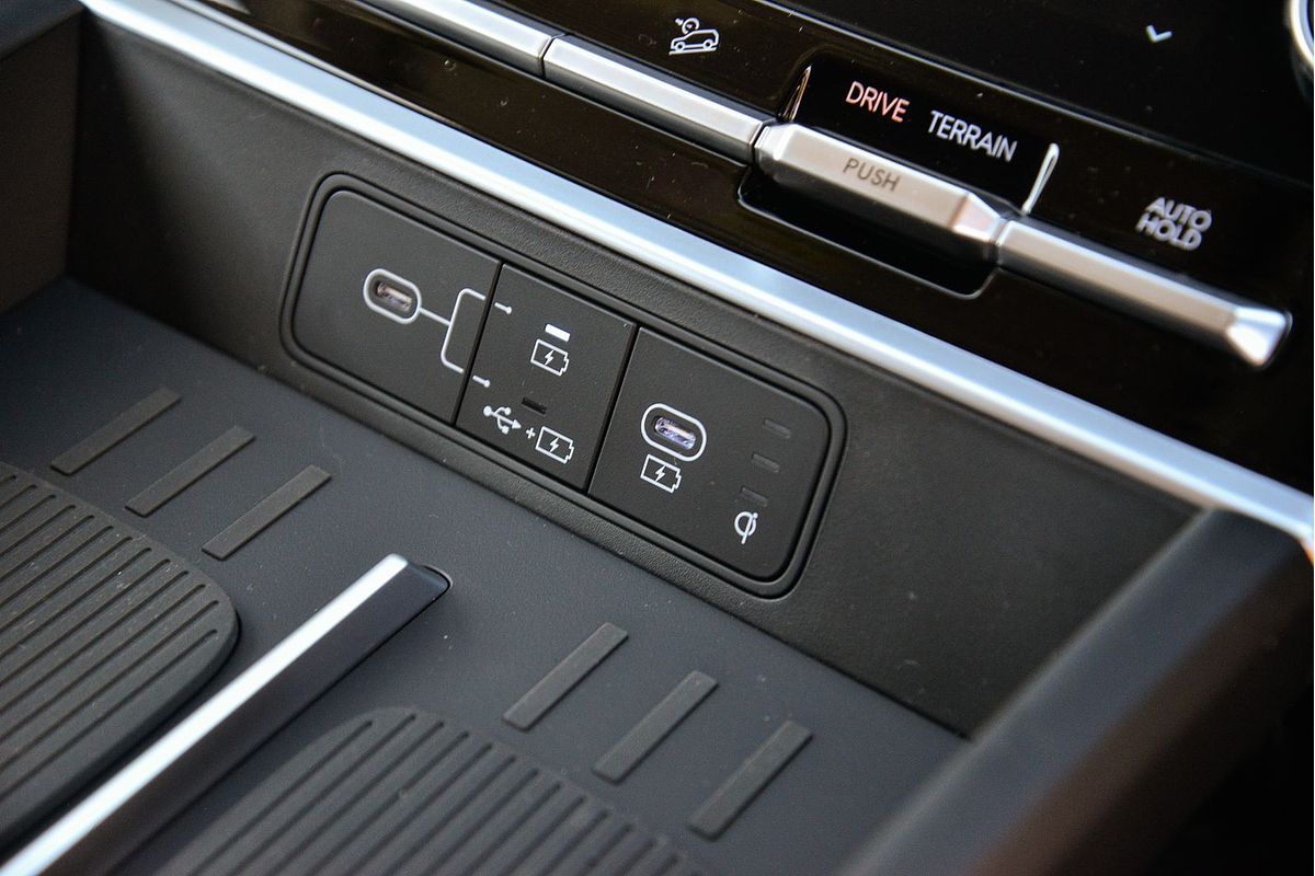 2025 Hyundai Santa Fe Hybrid Elite MX5.V2