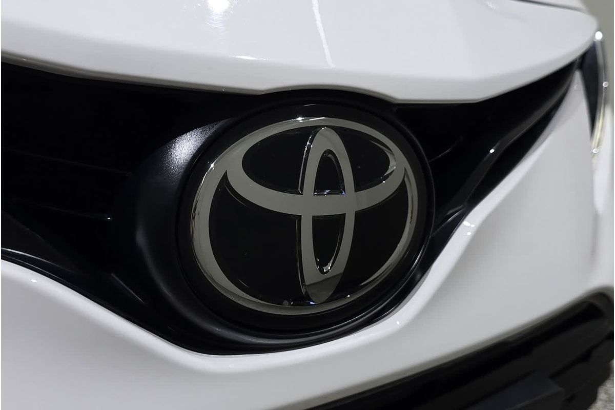 2023 Toyota Camry Ascent AXVA70R