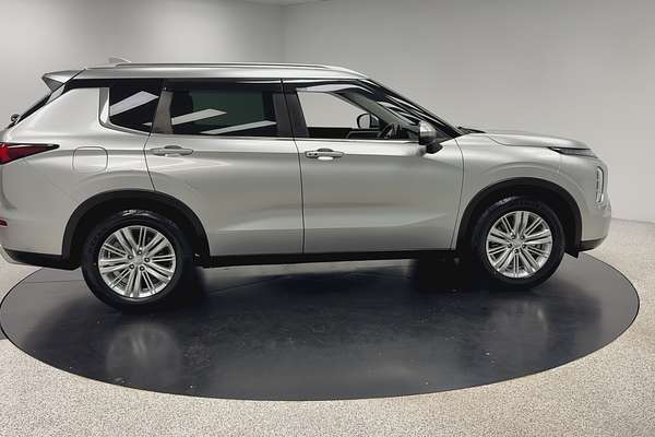 2021 Mitsubishi Outlander LS ZM