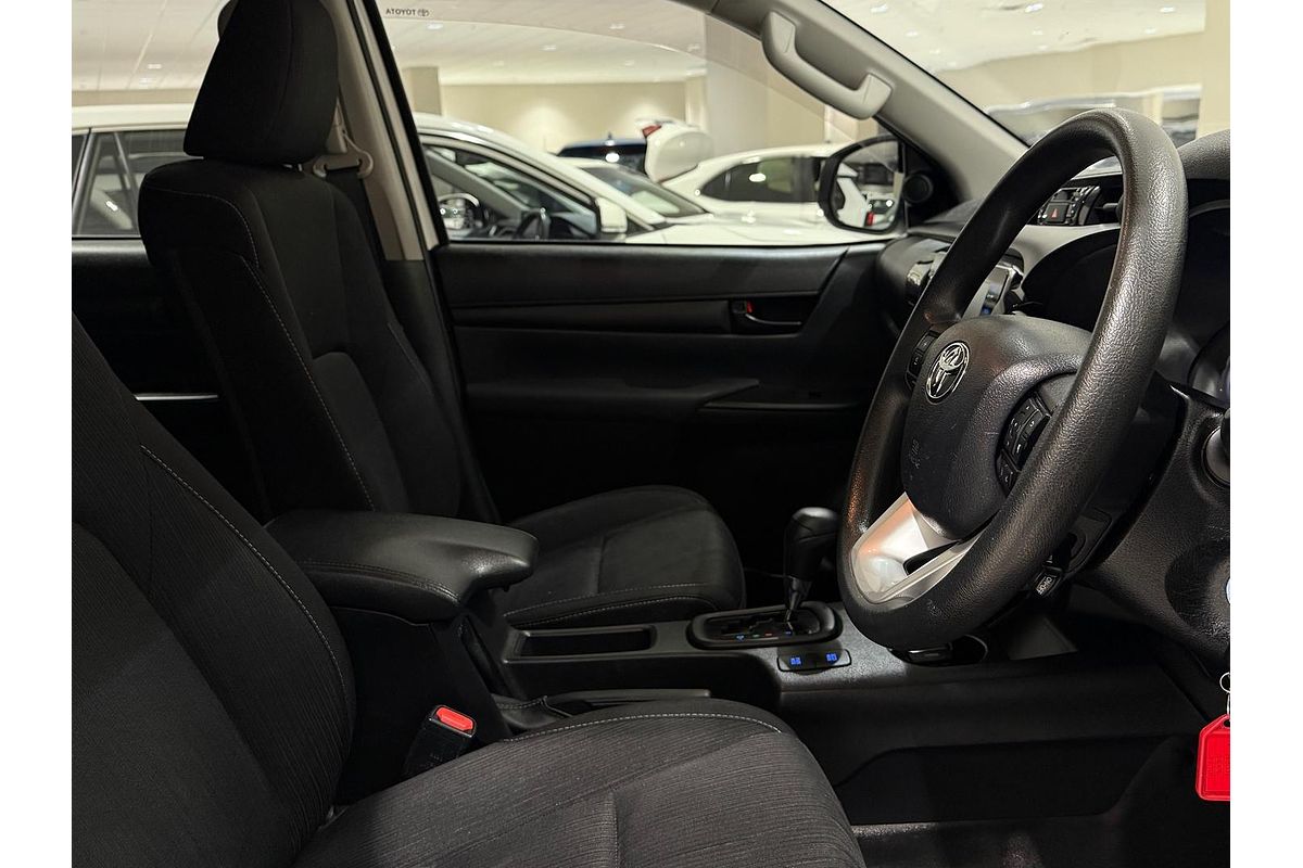 2021 Toyota Hilux SR GUN126R