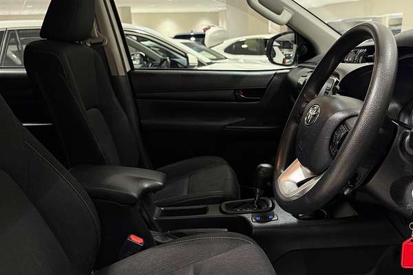 2021 Toyota Hilux SR GUN126R