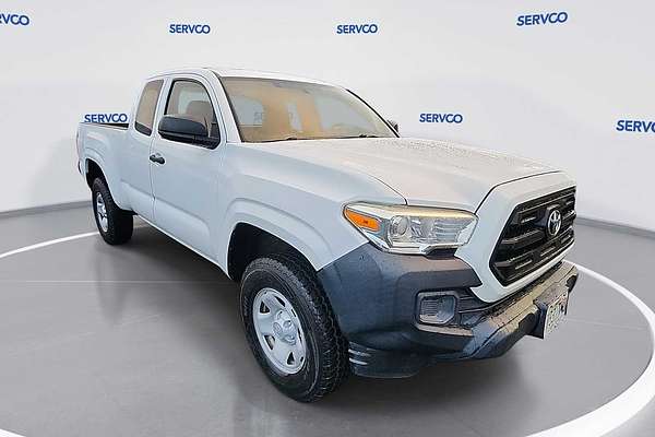2017 Toyota Tacoma SR