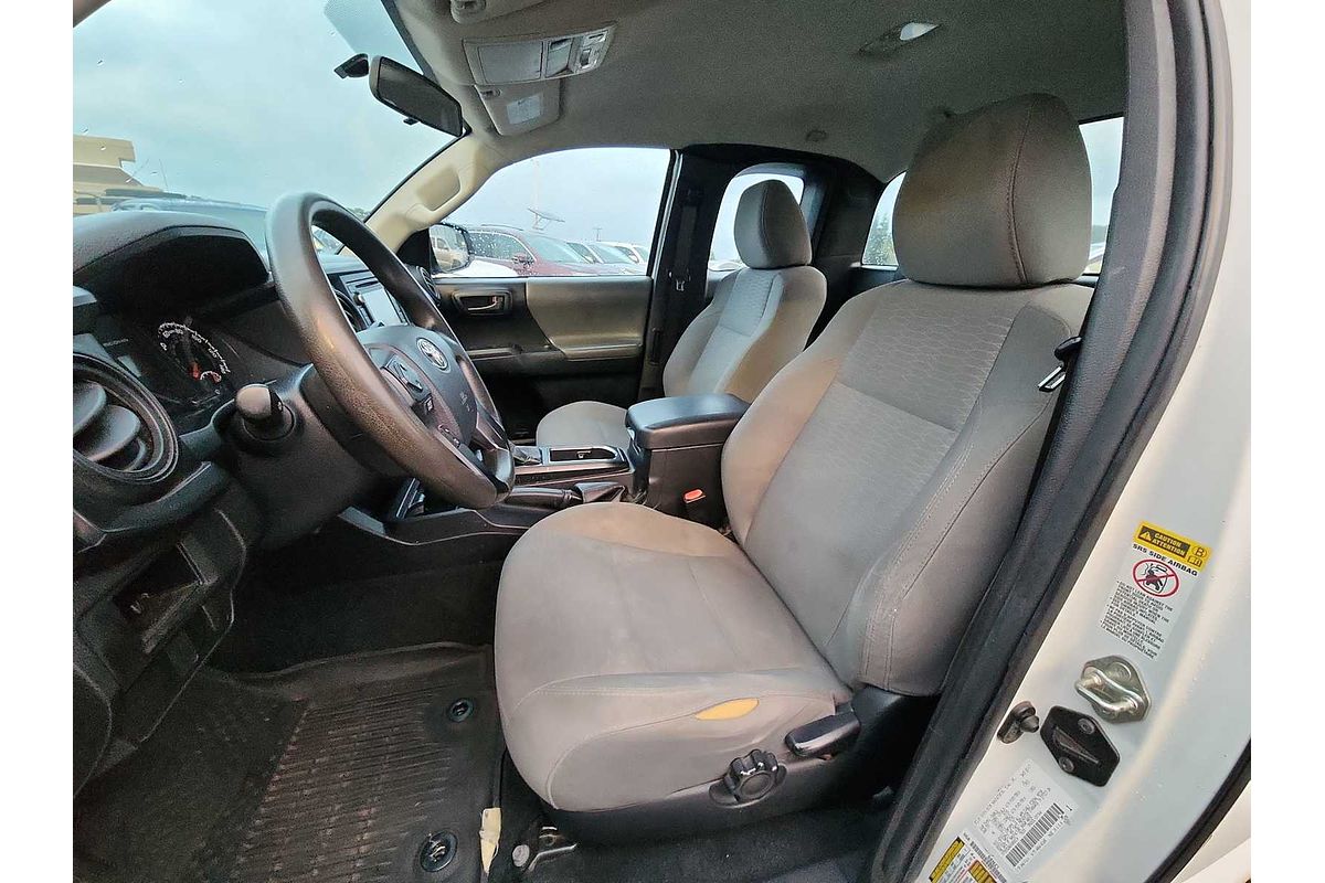 2017 Toyota Tacoma SR