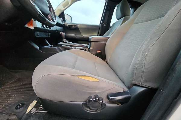 2017 Toyota Tacoma SR