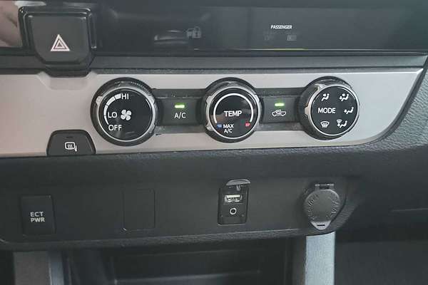 2017 Toyota Tacoma SR