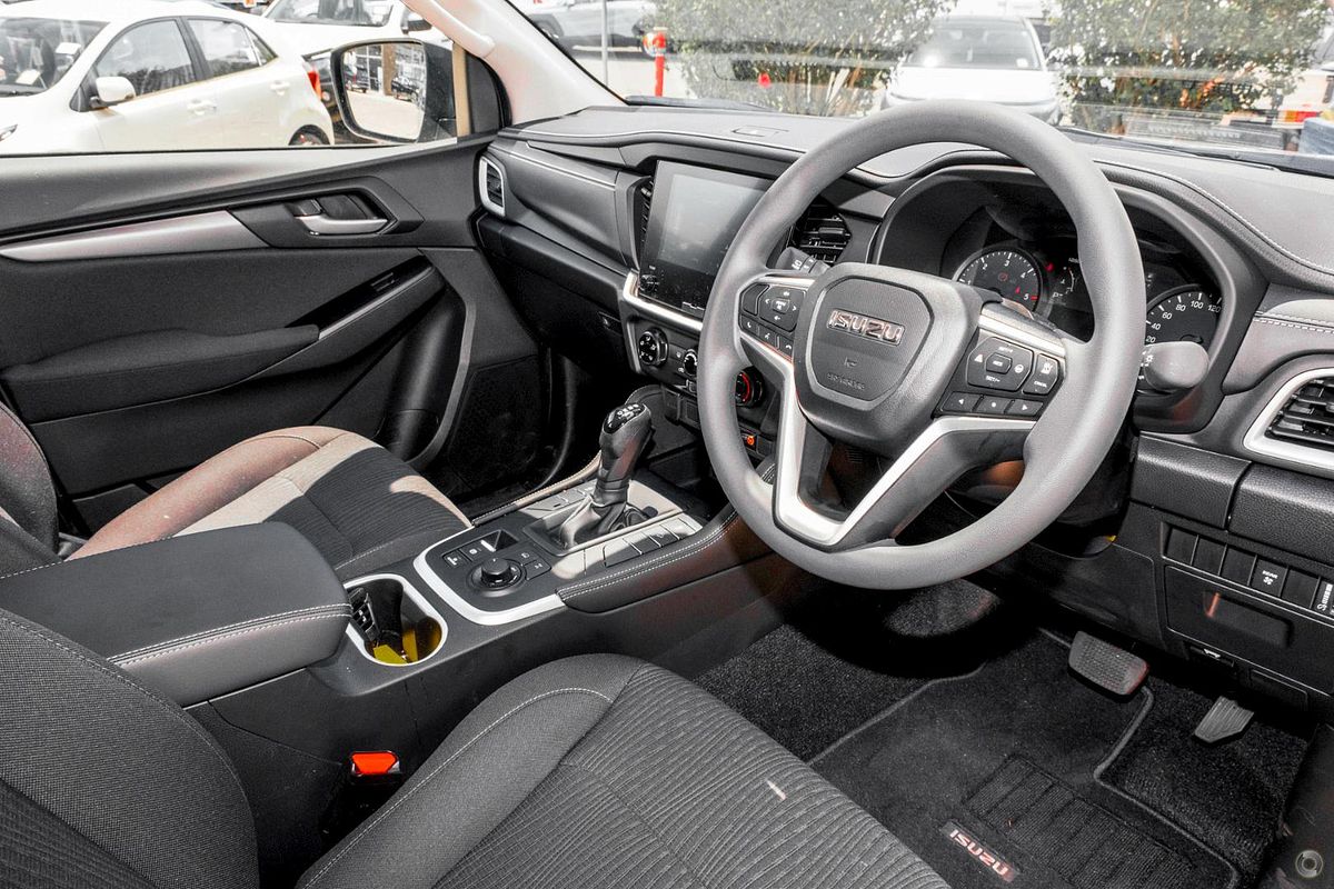 2025 Isuzu MU-X LS-M