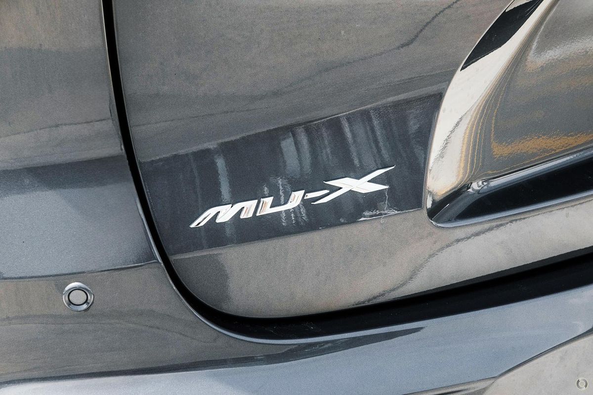 2025 Isuzu MU-X LS-M