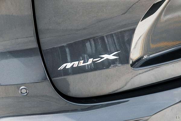 2025 Isuzu MU-X LS-M