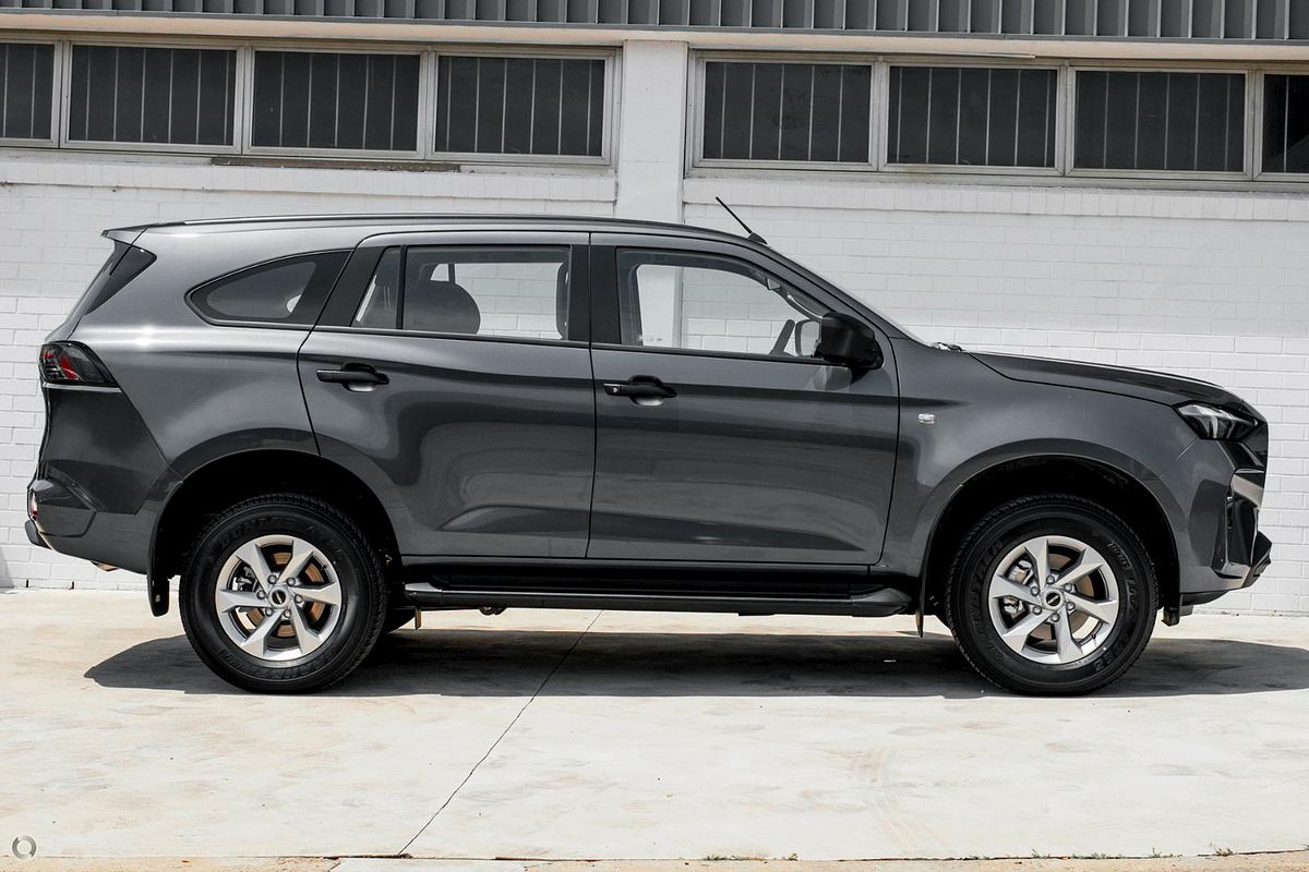 2025 Isuzu MU-X LS-M